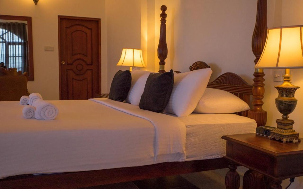 Ceylon Breeze Hotel Kandy Buitenkant foto