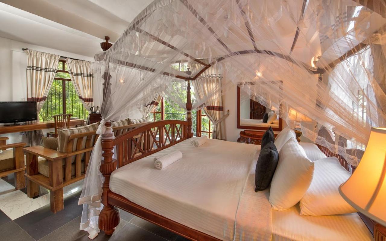 Ceylon Breeze Hotel Kandy Buitenkant foto