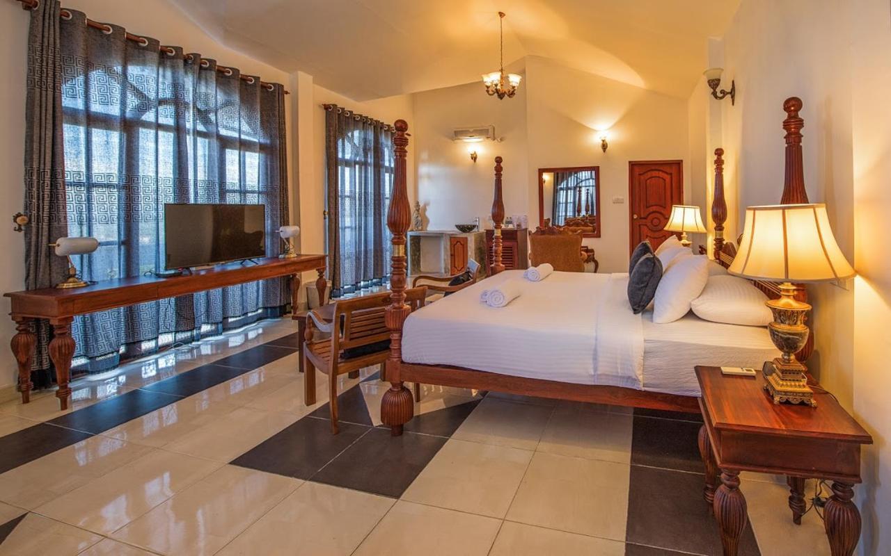 Ceylon Breeze Hotel Kandy Buitenkant foto