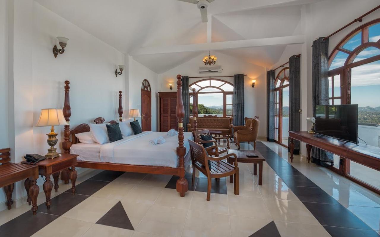Ceylon Breeze Hotel Kandy Buitenkant foto