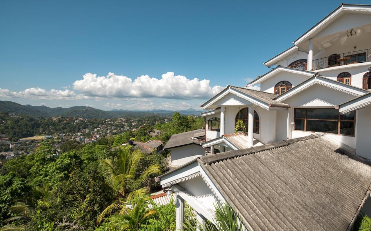 Ceylon Breeze Hotel Kandy Buitenkant foto