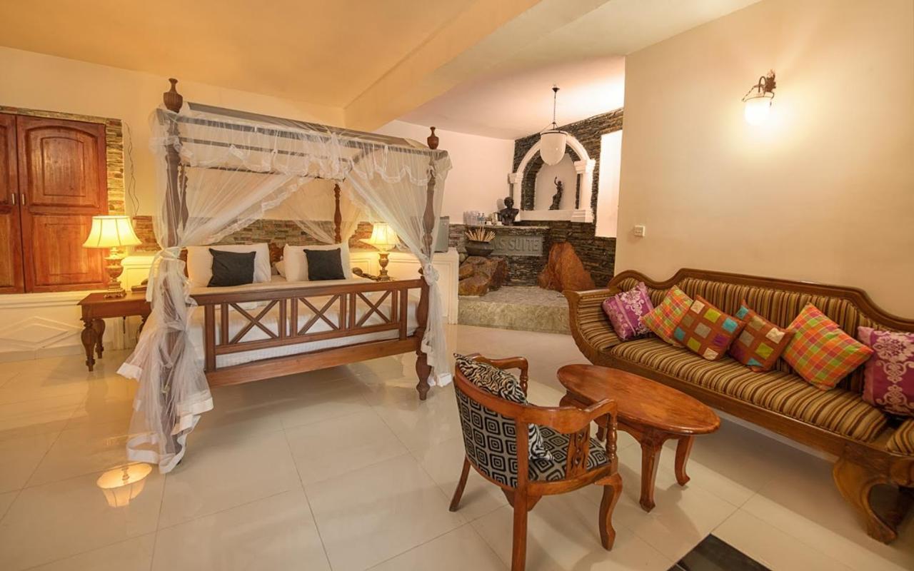 Ceylon Breeze Hotel Kandy Buitenkant foto