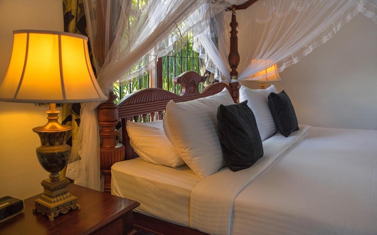 Ceylon Breeze Hotel Kandy Buitenkant foto