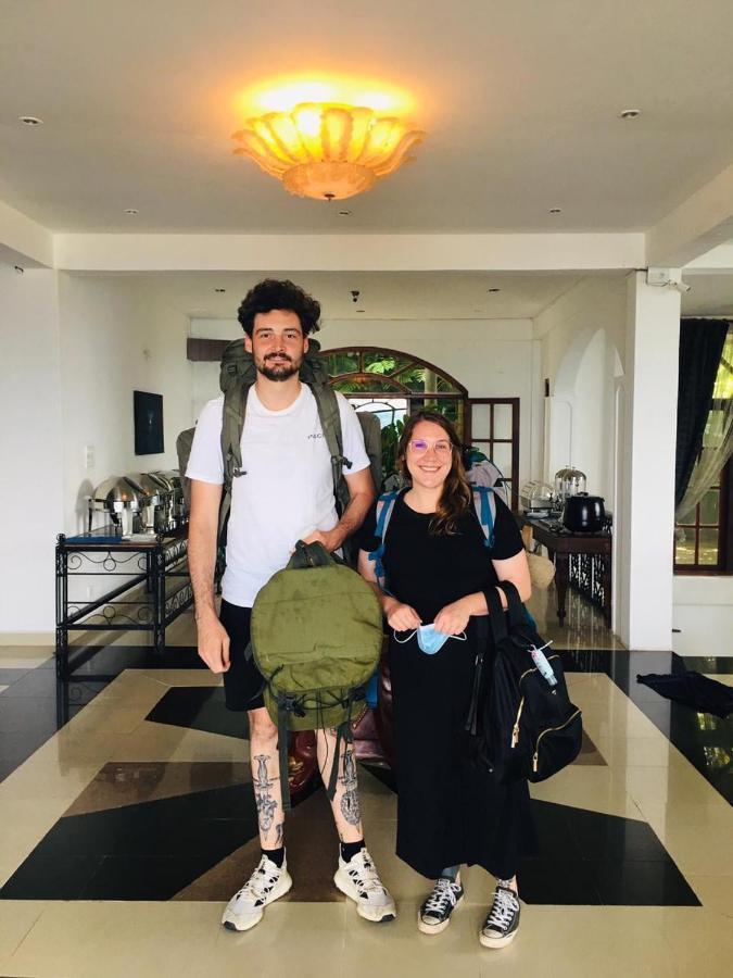 Ceylon Breeze Hotel Kandy Buitenkant foto